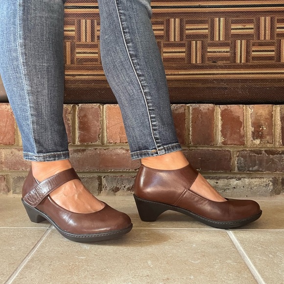Dansko Shoes - Bess Mary Jane Danskos